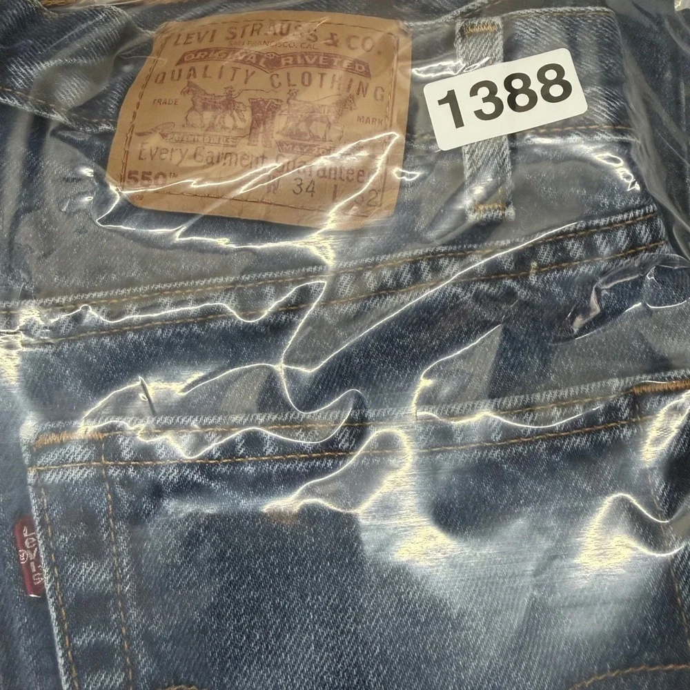 Levi's 550‎ Jeans Mens 34x32 Blue Relaxed Fit Tapered Leg Medium Wash Vintage